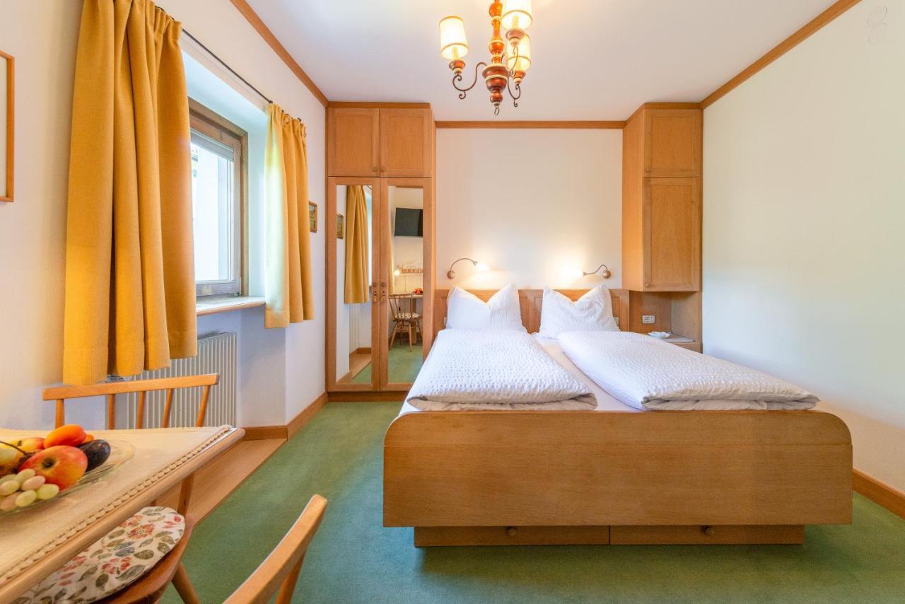 Haus Oberhofer Bed & Breakfast Cornaiano Exterior photo